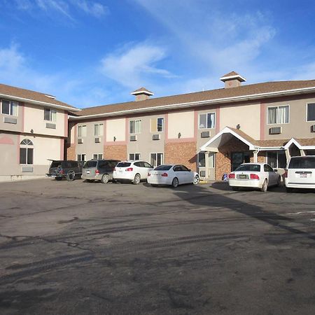 Dakota Pines Inn Rapid City Extérieur photo