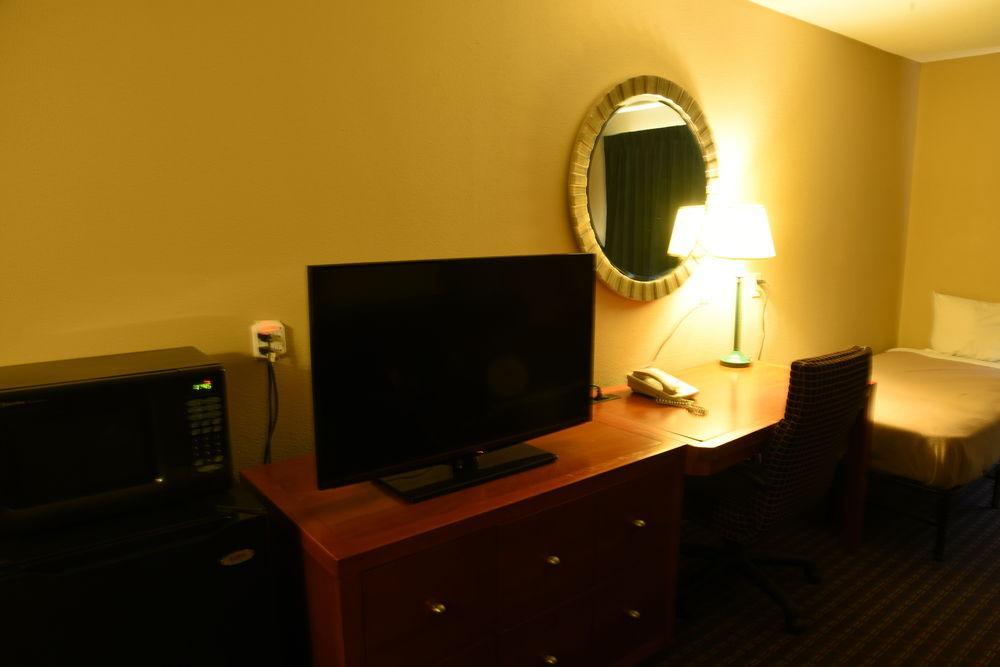 Dakota Pines Inn Rapid City Extérieur photo