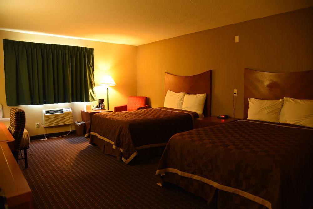Dakota Pines Inn Rapid City Extérieur photo