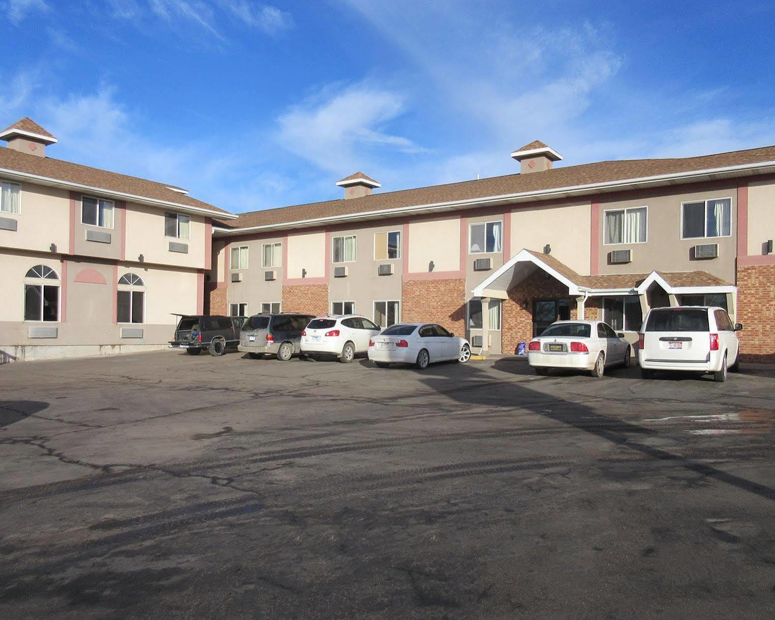 Dakota Pines Inn Rapid City Extérieur photo