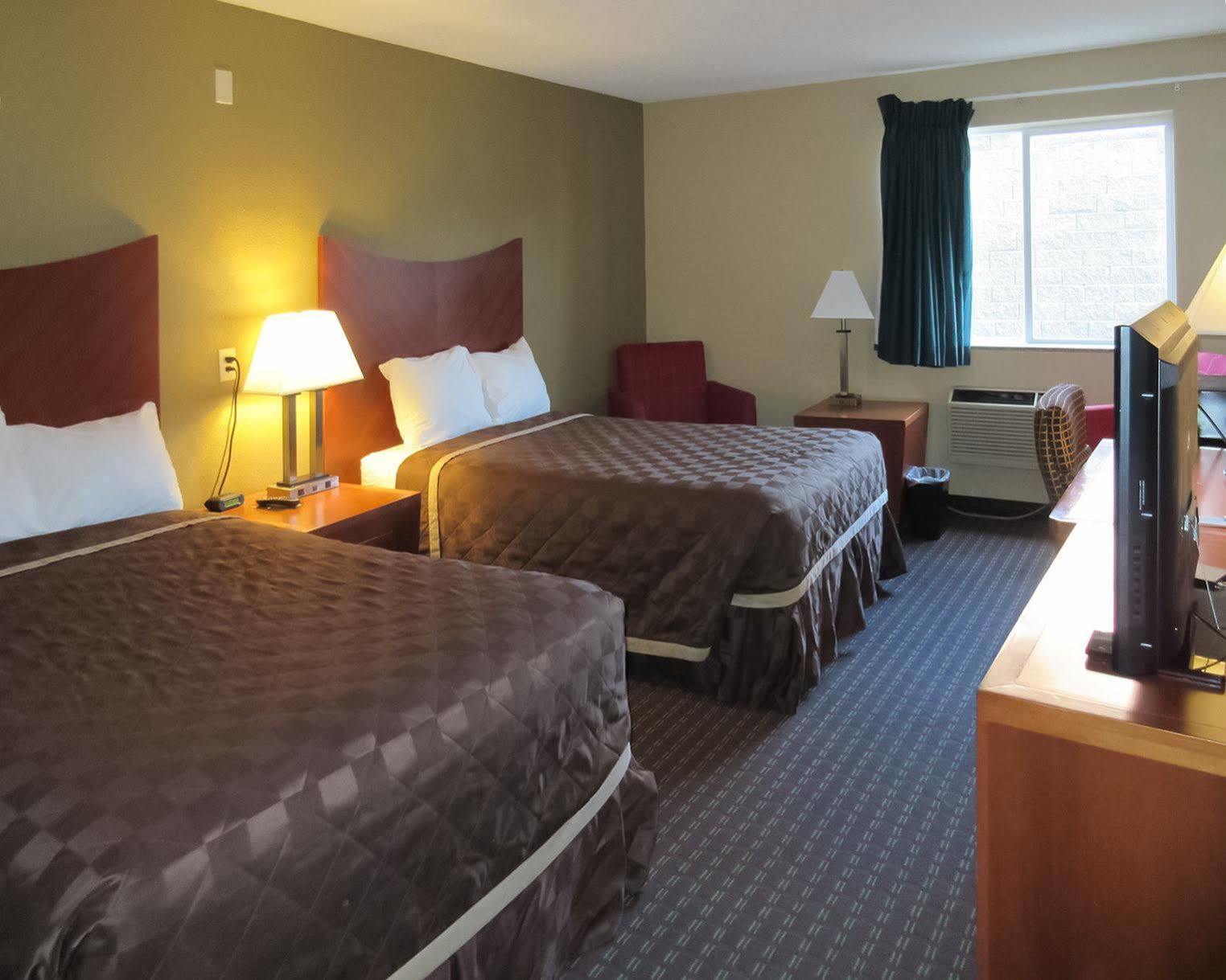 Dakota Pines Inn Rapid City Extérieur photo